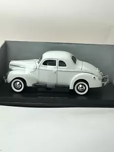 Eagle's Race 1:18 Scale 1940 Ford Deluxe Coupe with Original Box, White - Picture 1 of 21