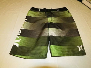 Boys Hurley youth 20 30 board shorts NWT blk grn surf skate brand Blurred Lines - Picture 1 of 4