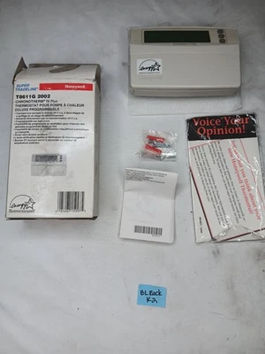 Honeywell T8611G 2028 Chronotherm IV plus Deluxe 7-Day Programmable Thermostat - Image 1 of 4