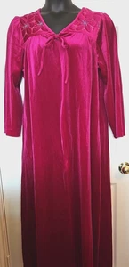 VTG It's A Charm MedFuchsia Pink Fleece Robe Maxi Lounger 1/2 Zip Embroidered - Picture 1 of 6
