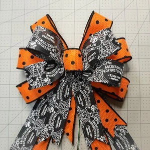 Arco de Halloween, arco de corona, estampado de tablero de ouija, naranja con puntos negros - Imagen 1 de 2