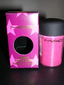 MAC Cosmetics Nutcracker Sweet Pigment PROCESS MAGENTA Eyeshadow Ltd Ed NIB - Picture 1 of 1
