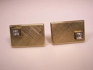 Cross Hatch Gold Tone Vintage PIERRE CARDIN Designer Cuff Links - Picture 1 of 8