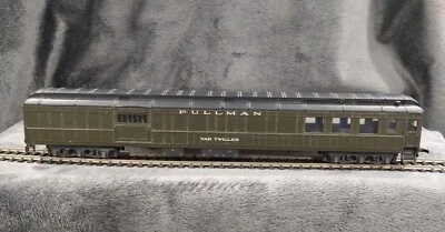 Vintage HO RIVAROSSI Pullman "Van Twiller" Combine Car  - Image 1 of 4