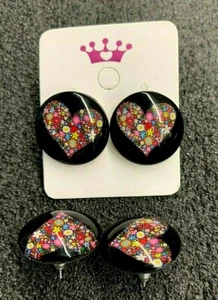 1 pair of handmade 20 mm "heart" glass button style earrings - Picture 1 of 4