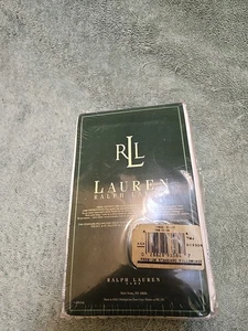 Lauren Ralph Lauren Porcelain White Blue Standard Pillowcases USA Vintage NEW - Picture 1 of 4