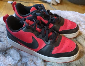 Nike Court Borough Low Recraft 6.5Y Kids Black Red Shoes Sneakers DV5456-600 - Picture 1 of 7