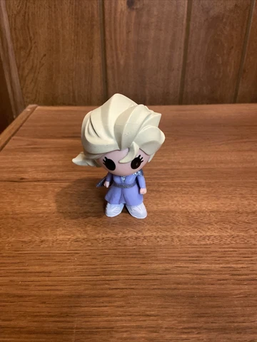 HeadStart Ooshies Series 1 Disney Frozen 2 Travel Elsa 4 Inch Vinyl Figure Cover