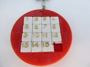 Porte-Clés / Key Ring - TAC TAC - POUSSE POUSSE - TAQUIN - JEU DE PATIENCE GAME - Picture 1 of 6