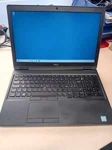 Laptop DELL Latitude 5590 15,6'' / SSD 256GB/ i5-7300U / RAM 8GB/ Win11 Pro - Foto 1 di 4