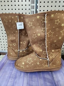 Airwalk Emma Star Pattern Cozy Boots. Child's Size 4 - Picture 1 of 6