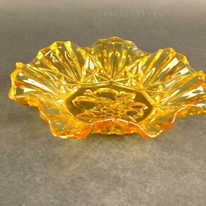 Vintage Amber Pioneer Pressed Glass Ruffle Edge Candy Dish Fruit Pattern - Picture 1 of 10