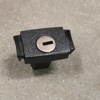 CHEVY BLAZER S10 FORD F150 BRONCO JEEP CONSOLE GLOVE BOX LOCK LATCH BLACK 78-96 Foto 1 de 4