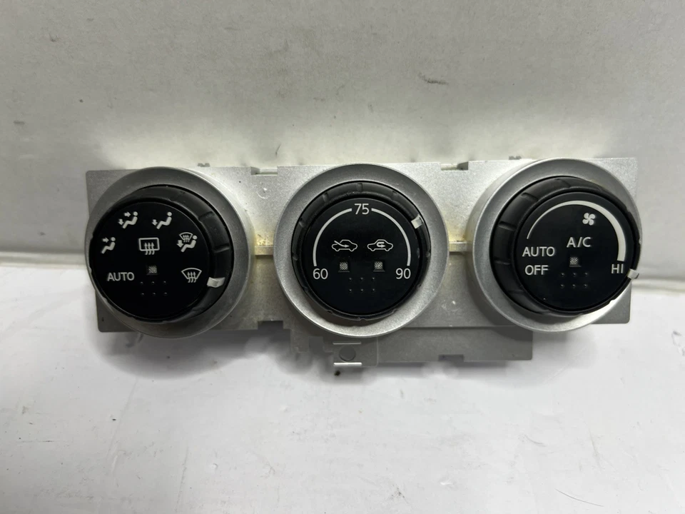 2003–2005 Nissan 350Z Z33 AC Heater Climate Control Module – OEM  - Image 1 of 4