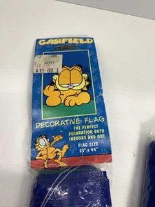 Garfield El Gato Bandera Decorativa 1995 Vintage Patas en Césped Sonriendo 28”x44” - Imagen 1 de 4