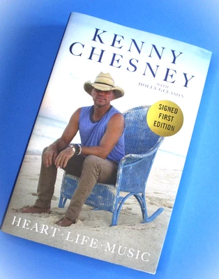 SIGNED KENNY CHESNEY HEART  LIFE  MUSIC FIRST EDITION 1ST HC BOOK AUTOGRAPHED - Image 1 of 4