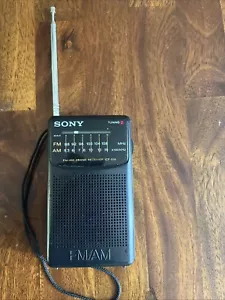 Radio FM/AM tascabile portatile vintage Sony ICF-S14 - FUNZIONA BENISSIMO! - Foto 1 di 7