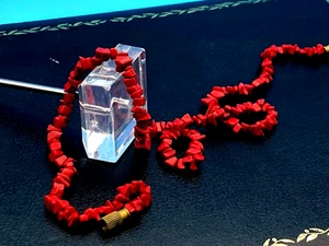 Vintage Natural Red Coral Stone Necklace 45cm long - Picture 1 of 8