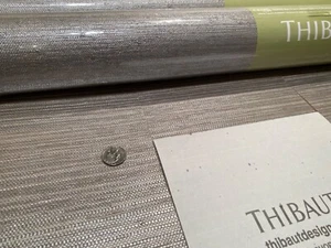 8YD THIBAUT Gulf Shore Grey Artisanal Fine Weave Raffia Grasscloth Wallpaper - Picture 1 of 24