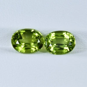 4.86 ct BEST GRADE LUSTUR NICE GREEN / NATURAL PERIDOT - Oval Pair Video !!! - Picture 1 of 2