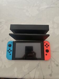 Nintendo Switch 32 GB Konsole - neonblau und rot