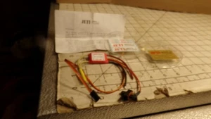 UN CONTROLADOR DE VELOCIDAD JETI 6-10 NC USADO MODELO JES 180. HISTORIA DESCONOCIDA - Imagen 1 de 7