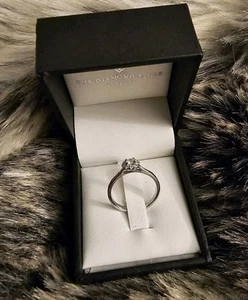 diamond halo engagement ring 0.25 Ct Cart 9k White Gold Size M - Picture 1 of 7