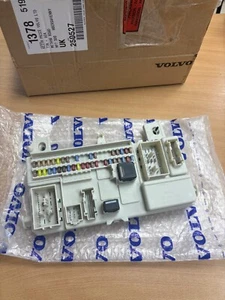 New Genuine Volvo S40 V50 C30 C70 Body Control Module BCM Fuse Box 31327215 - Picture 1 of 1