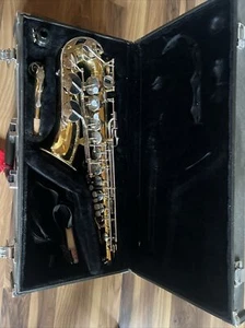 Yamaha YAS23 Alto Saxophone - Gold - Picture 1 of 4