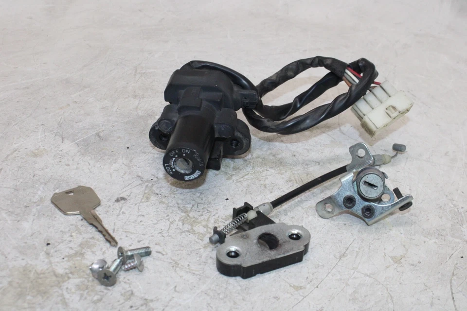 Kawasaki Ninja 300 Ex300B 2014 ABS juego de llaves de encendido OEM con bloqueo de asiento Foto 1 de 4