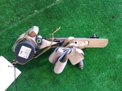 2003-2006 Kia Sorento Front Right Passenger Seat Belt Retractor TAN OEM - Imagem 1 de 3