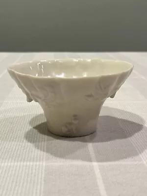 Antigua taza de libación de porcelana blanca de la dinastía Qing china Dehua Foto 1 de 4