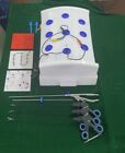 Boîte d'entraînement endotrainer laparoscopique de forme rectangulaire avec instruments de base 