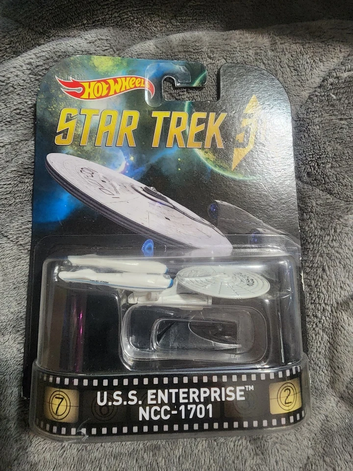 Hot Wheels Retro Entertainment Star Trek EE. UU. Enterprise NCC-1701 versión 2009 Foto 1 de 1