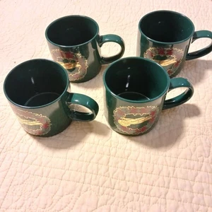 Brookstone Holiday Weihnachten Kaffeetassen 4er Set grüner Kranz Druck je 12 Unzen - Bild 1 von 5