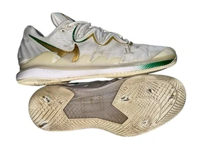 Nike Kyrie Irving x Nick Kyrgios x Air Zoom Vapor X Clover taglia 12 BQ5952-101 LEGGI - Foto 1 di 15