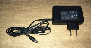 Original Netzteil Technicolor WAG025 Output 12V 3,2A f. Vodafone GigaTV 4K Box - Bild 1 von 1