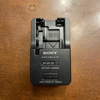 Cargador de batería Sony BC-TRX (NP-BX1,BN1,BK1,FG1,FD1,FT1,FR1) Foto 1 de 4
