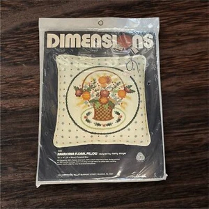 1982 Vtg Dimensions Crewel PILLOW Kit #1238 American Floral Nancy Moyer 14"x14" - Picture 1 of 3