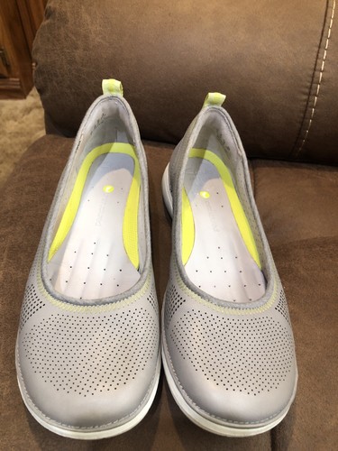 Mocassini donna Clarks destrutturati in pelle traforata taglia 7 5 scarpe basse grigie