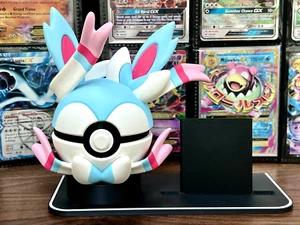 Pokémon Shiny Sylveon Eeveelutions (3D Printed) Pokeballs - Bild 1 von 3