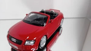 Maisto 1:24 Audi TT Roadster Red Near Mint - Picture 1 of 11