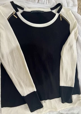 Suéter Ivanka Trump Blanco y Negro Talla L Foto 1 de 4