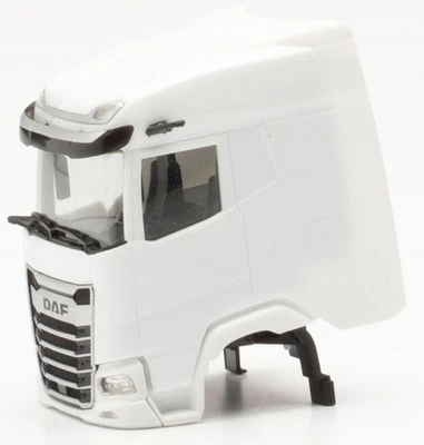 HERPA, 2 DAF XG cabs roof spoiler sun visor and deflectors, 1/87, HER085649 - Image 1 of 3