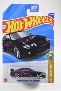 Hot Wheels 70s vs 90s Nissan Skyline GT-R R33 HKS 8/10 1/64 G Case 2025 - Picture 1 of 3