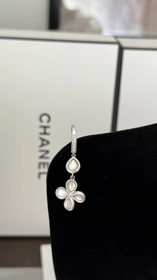 Pendientes Judith Ripka "Jardín" nácar y diamantes Foto 1 de 2