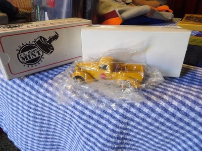 Pickup Express Studebaker Cupé US-14S Modelo EE. UU. Como Nuevo en Caja Foto 1 de 2