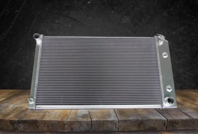 Radiador de aluminio de 3 filas CC161 apto para Pontiac LeMans DPI161 28" 1968-1978 con núcleo Foto 1 de 4