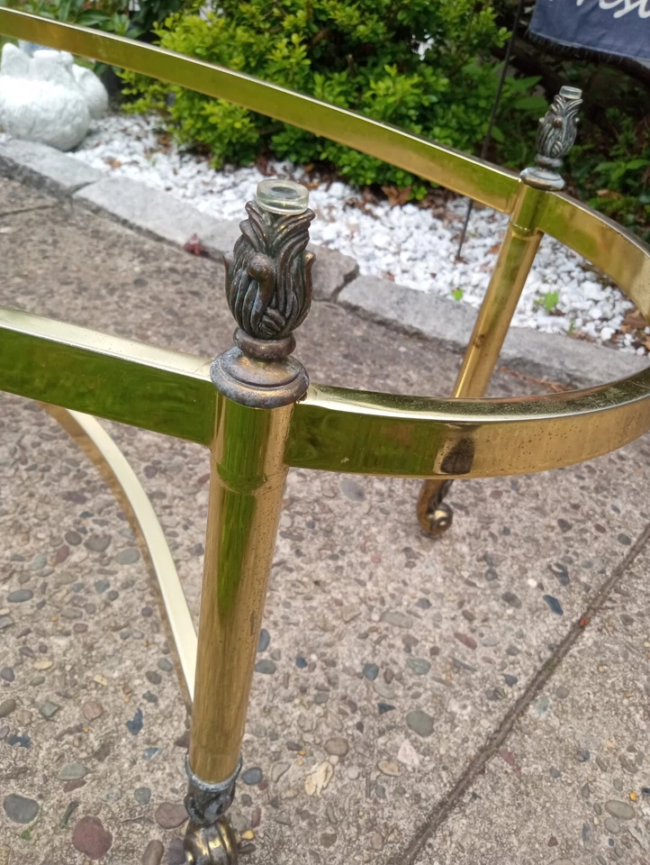 Brass side table - Vintage LaBarge Brass Oval Table Flame Hollywood Regency - Image 1 of 4