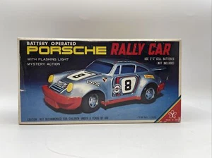 Porsche 911 1973 Martini Racing Battery Op Yonezawa - RARE Working Tin - Picture 1 of 13